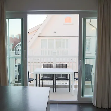 Appartement Coastal Duplex With Balcony