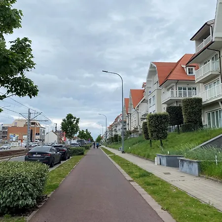 Appartement Coastal Duplex With Balcony Nieuport