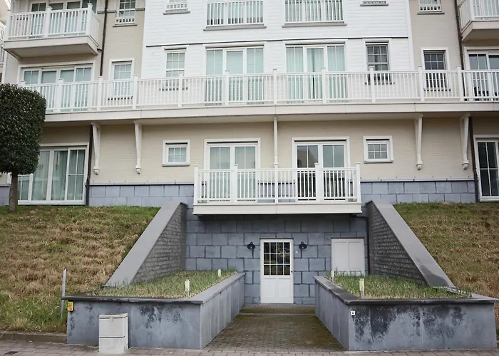 Coastal Duplex With Balcony *